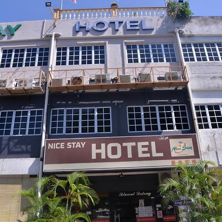 ראוב Nice Stay Hotel מראה חיצוני תמונה