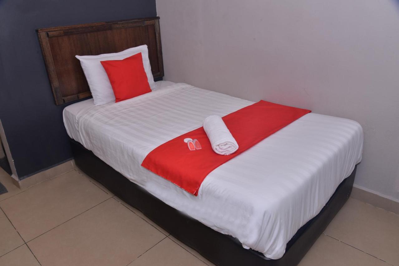 ראוב Nice Stay Hotel מראה חיצוני תמונה