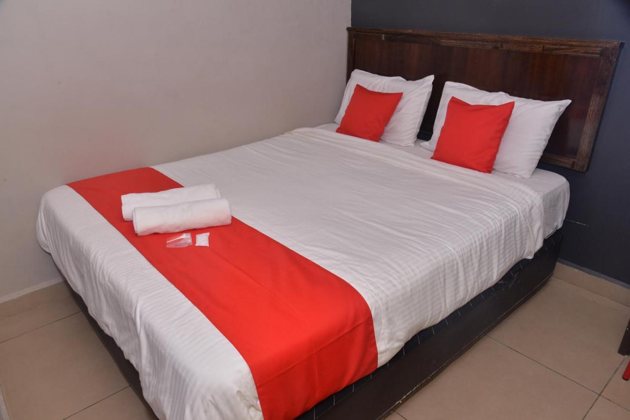 ראוב Nice Stay Hotel מראה חיצוני תמונה