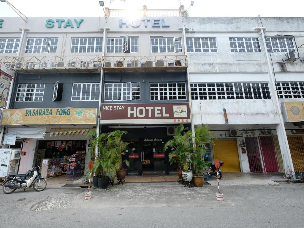 ראוב Nice Stay Hotel מראה חיצוני תמונה